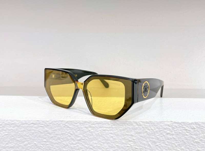 Picture of Chanel Sunglasses _SKUfw57233295fw